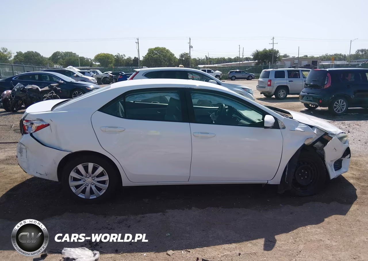 2016 Toyota Corolla Le VIN:5YFBURHE4GP413296 - 13