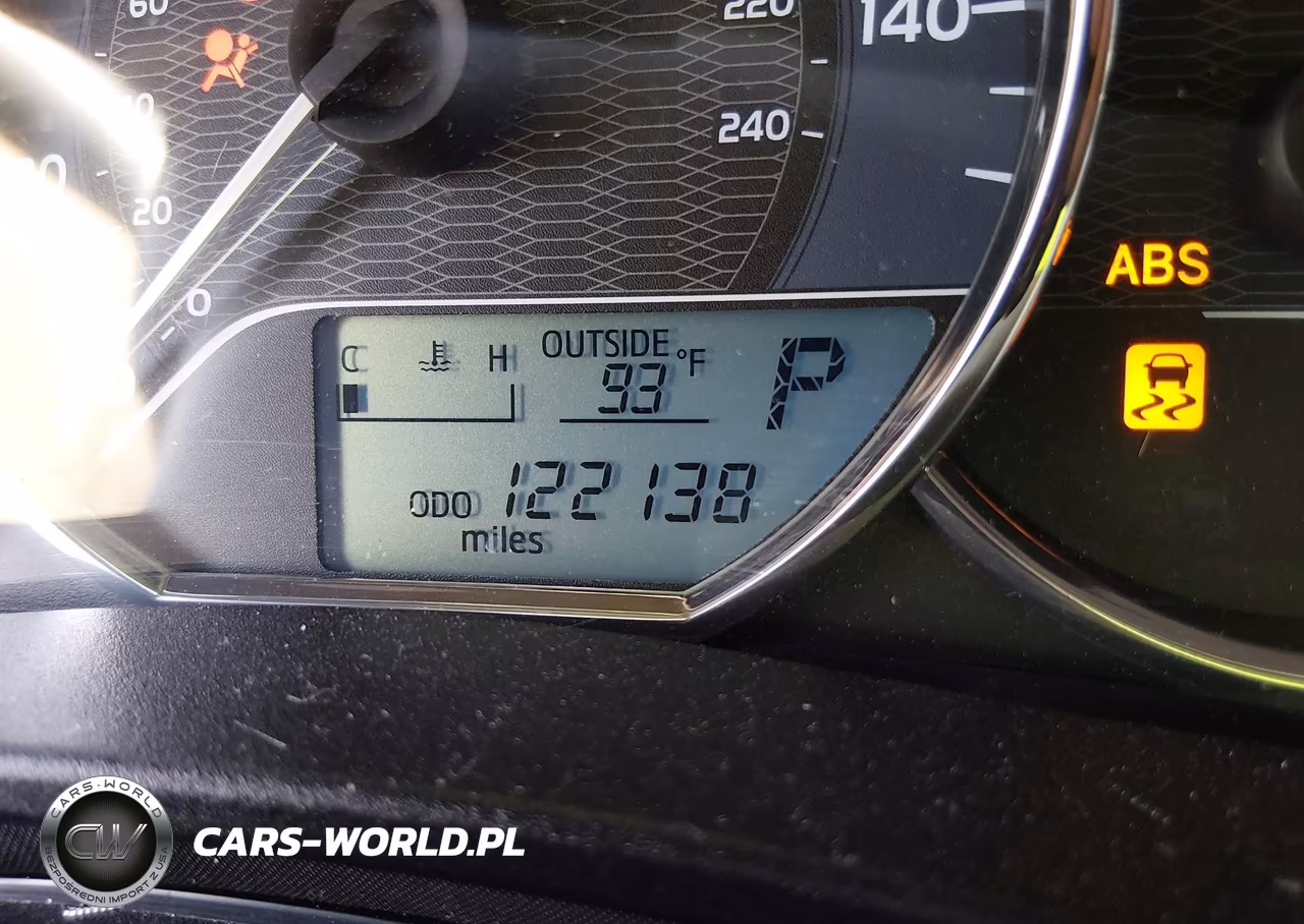 2016 Toyota Corolla Le VIN:5YFBURHE4GP413296 - 15