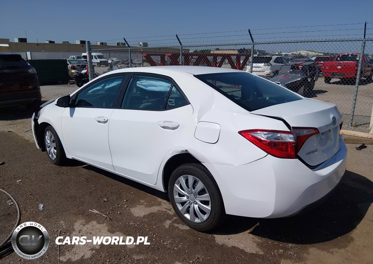 2016 Toyota Corolla Le VIN:5YFBURHE4GP413296 - 3