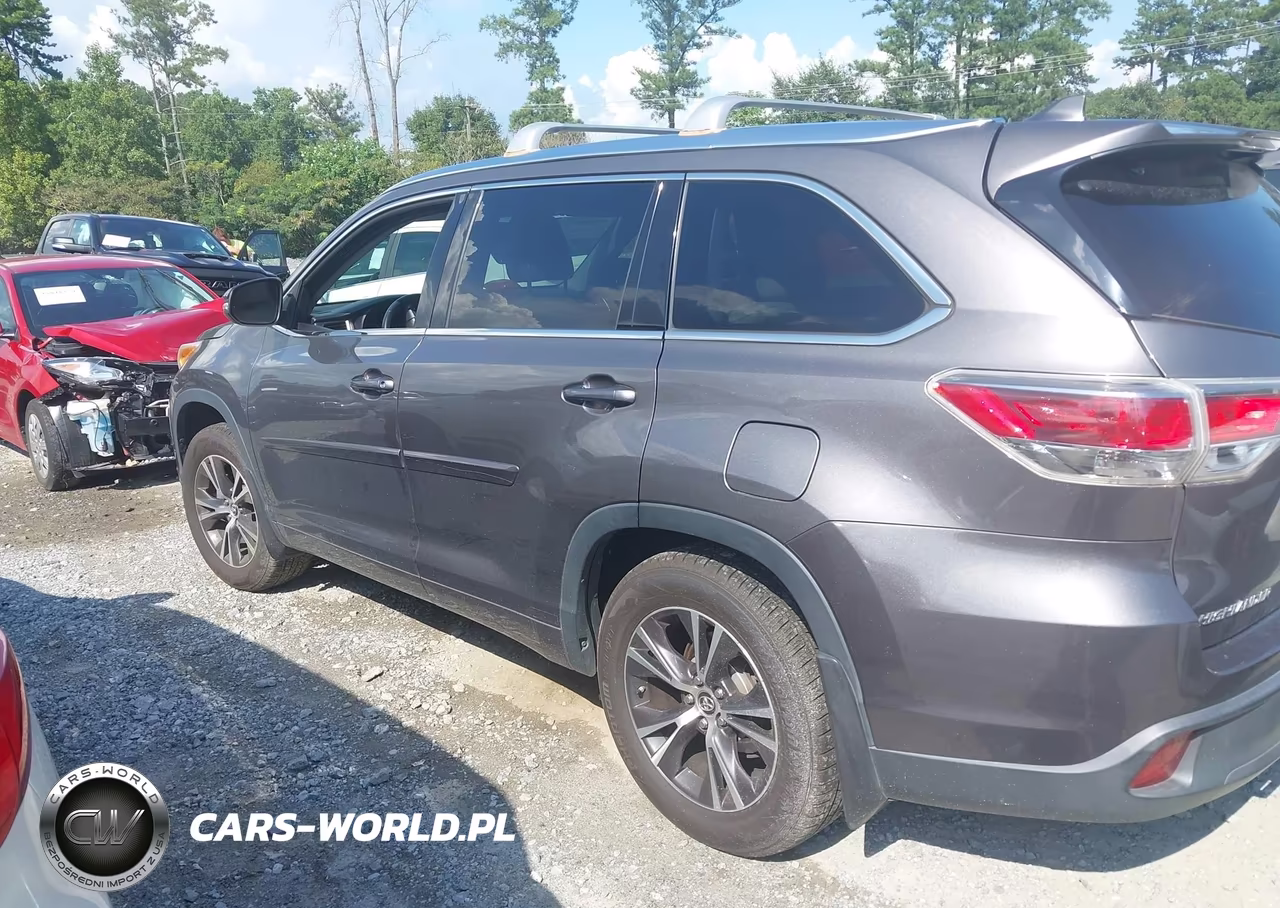 2016 Toyota Highlander Xle V6 VIN:5TDJKRFH4GS272588 - 14