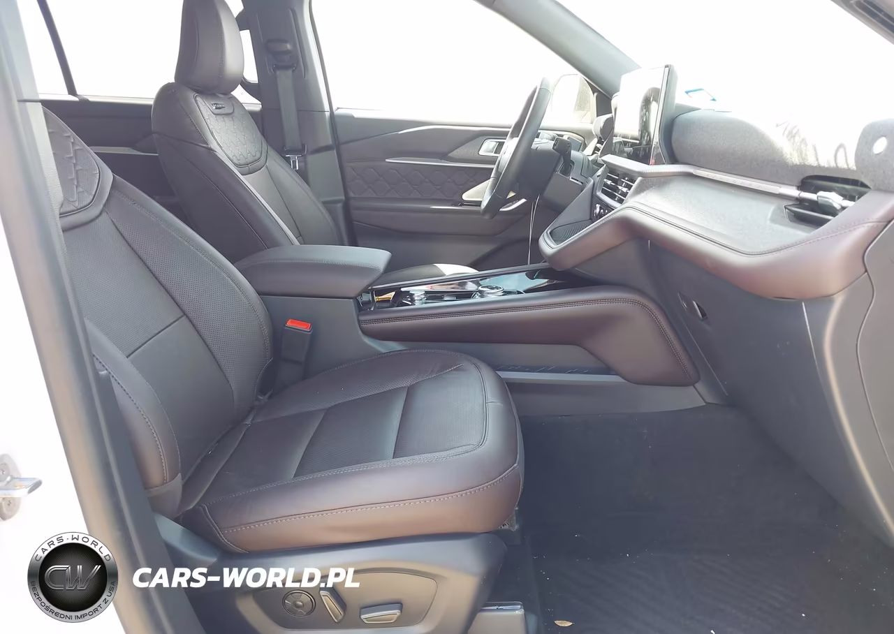 2026 Ford Explorer Platinum VIN:1FMUK8HH7TGB08532 - 5