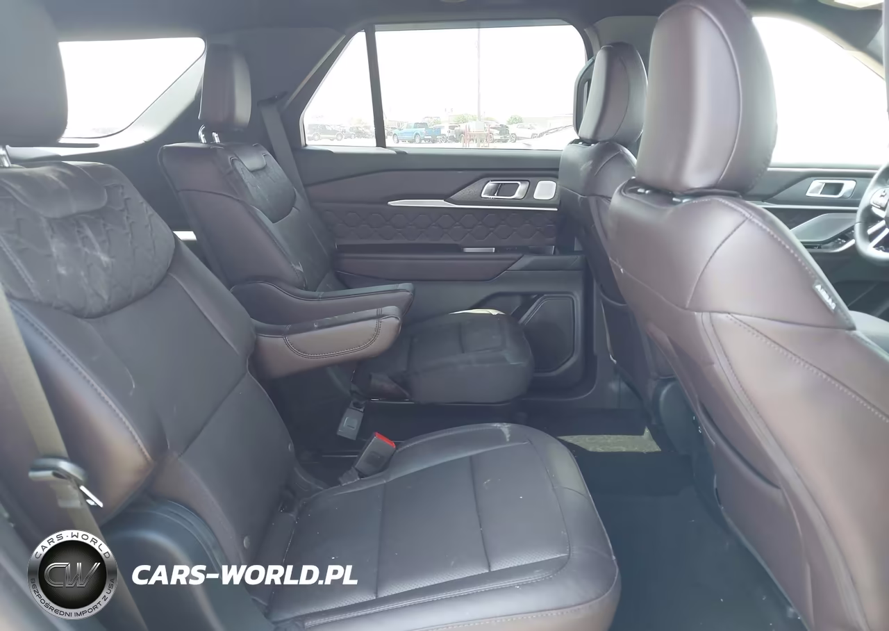 2026 Ford Explorer Platinum VIN:1FMUK8HH7TGB08532 - 8