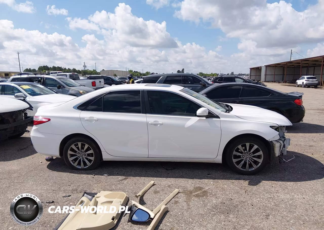 2015 Toyota Camry Xle VIN:4T1BF1FK1FU899888 - 14