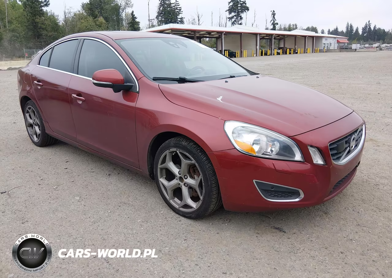2011 Volvo S60 T6 (Retail Only)-W-Moonroof