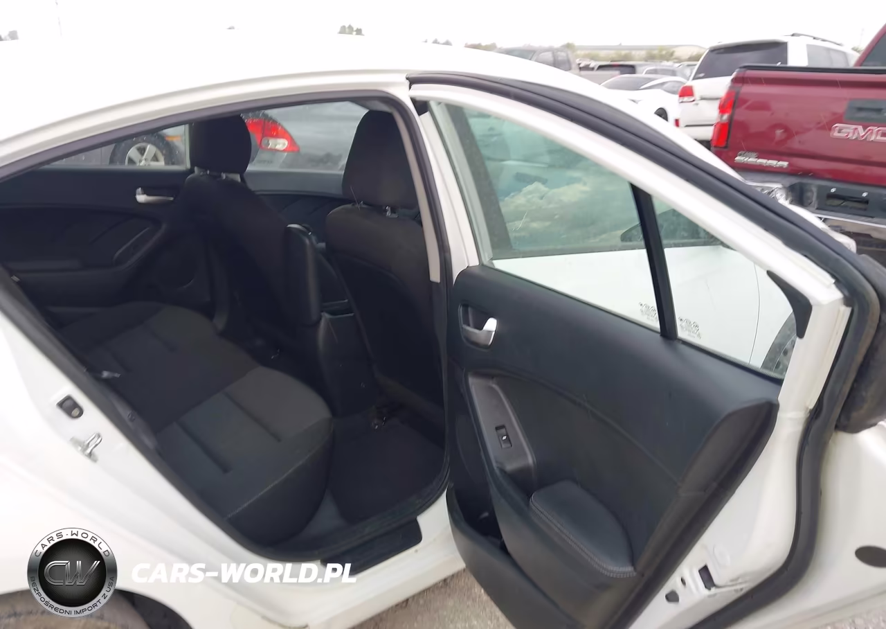 2018 Kia Forte Lx VIN:3KPFK4A71JE229142 - 8