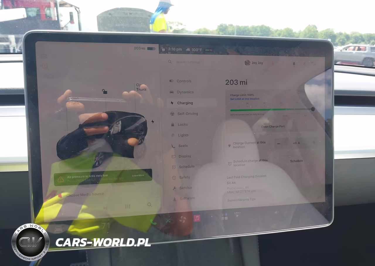 2023 Tesla Model Y Awd-Long Range Dual Motor All-Wheel Drive VIN:7SAYGDEE7PF694906 - 17
