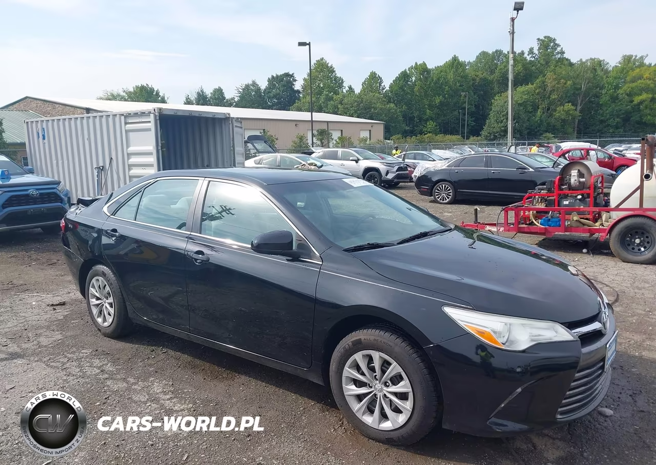 2017 Toyota Camry Le – zdjęcie 1 z 16