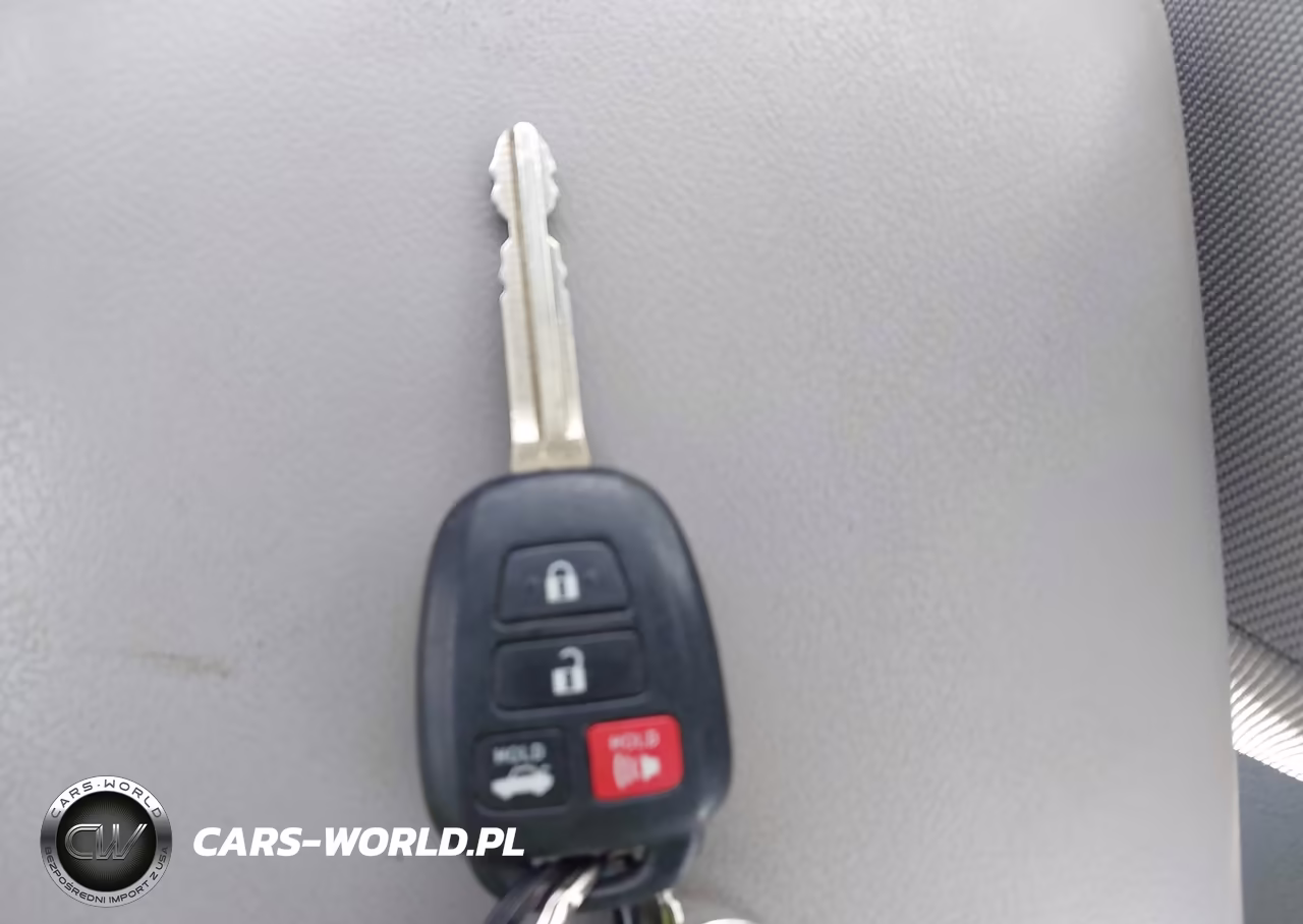 2017 Toyota Camry Le VIN:4T1BF1FK8HU289764 - 11