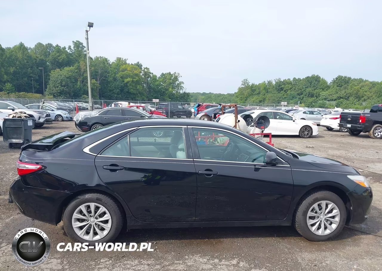 2017 Toyota Camry Le VIN:4T1BF1FK8HU289764 - 13