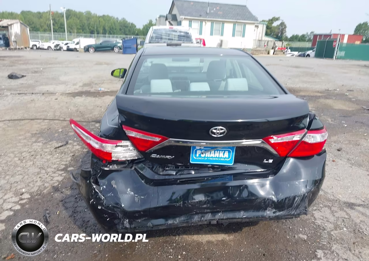 2017 Toyota Camry Le VIN:4T1BF1FK8HU289764 - 16