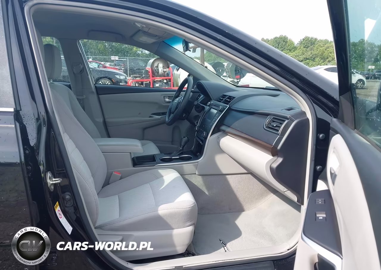 2017 Toyota Camry Le VIN:4T1BF1FK8HU289764 - 5