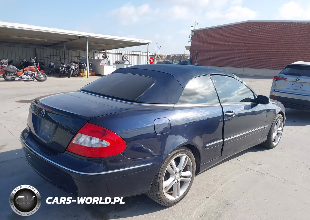 2009 Mercedes-Benz Clk 350 VIN:WDBTK56F19T104233 - 4