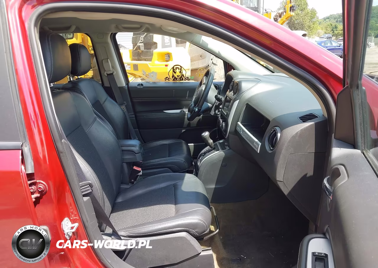 2017 Jeep Compass Latitude VIN:1C4NJCEA0HD118902 - 5