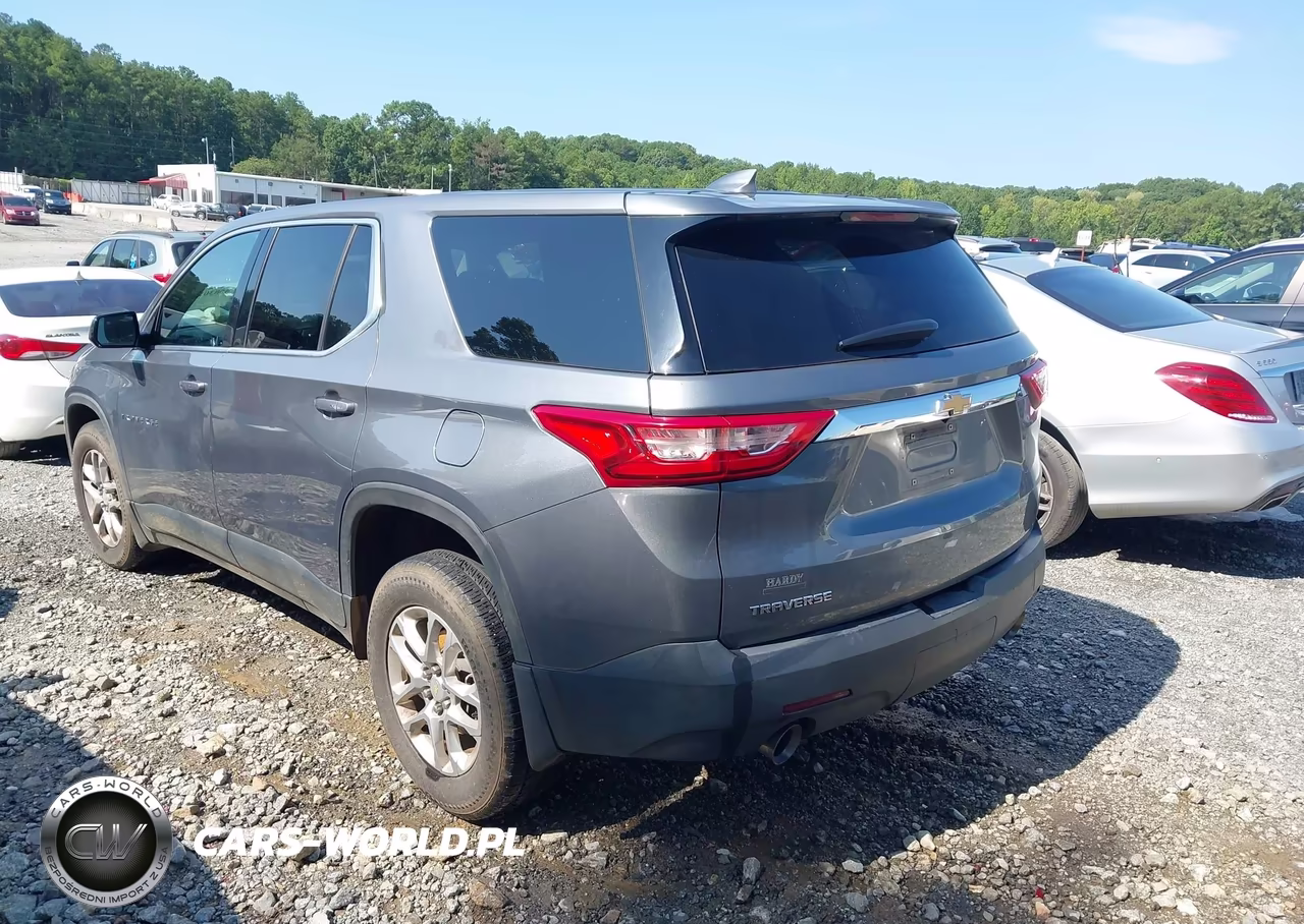 2018 Chevrolet Traverse Ls VIN:1GNERFKW2JJ171349 - 3