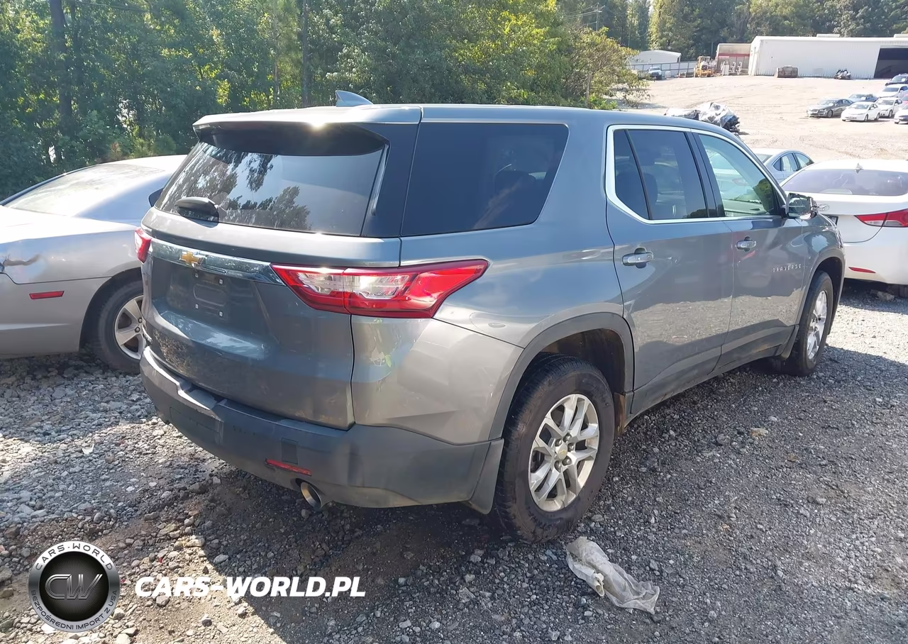 2018 Chevrolet Traverse Ls VIN:1GNERFKW2JJ171349 - 4