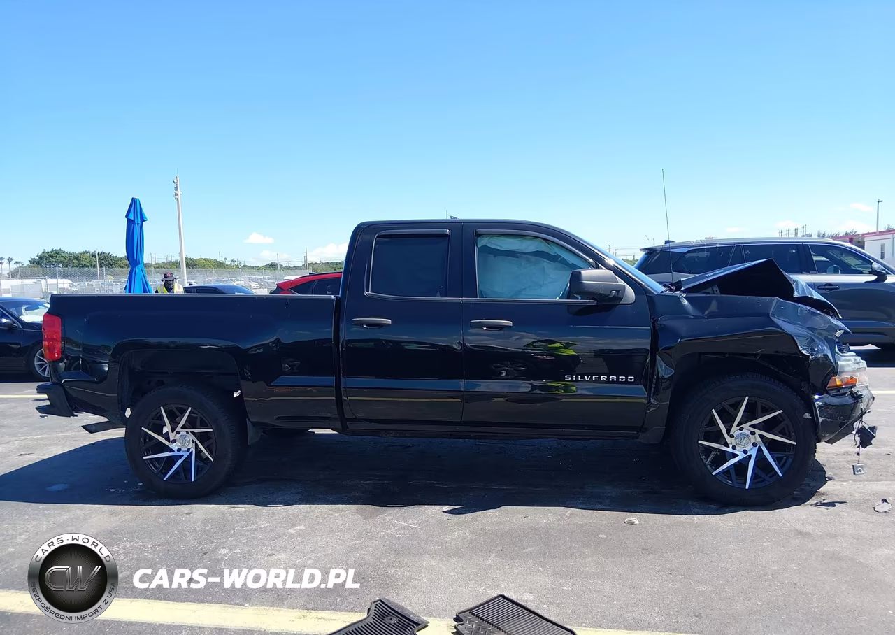 2016 Chevrolet Silverado C1500 Custom VIN:1GCRCPEC5GZ318406 - 13