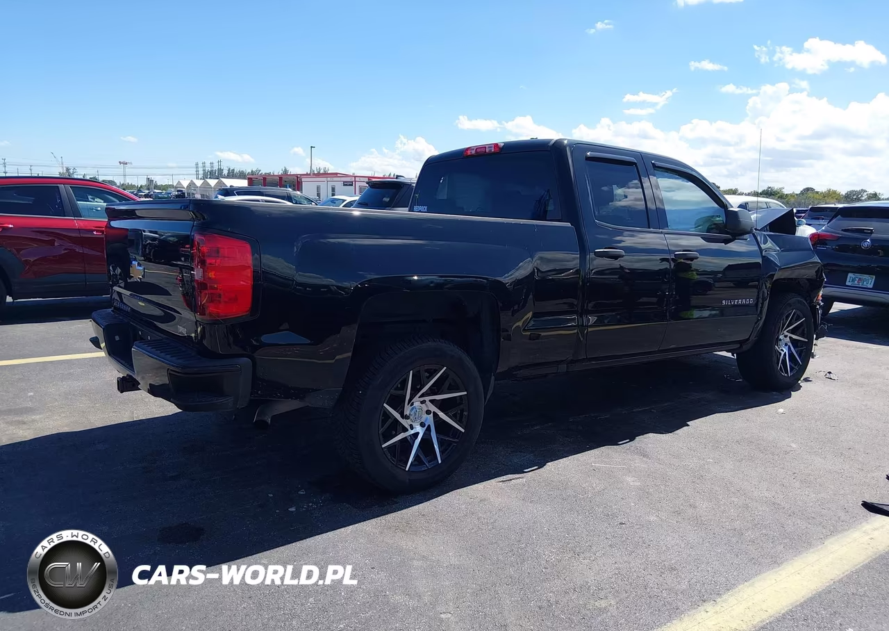 2016 Chevrolet Silverado C1500 Custom VIN:1GCRCPEC5GZ318406 - 4
