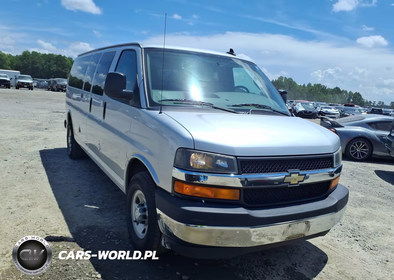 2017 Chevrolet Express 3500 Lt