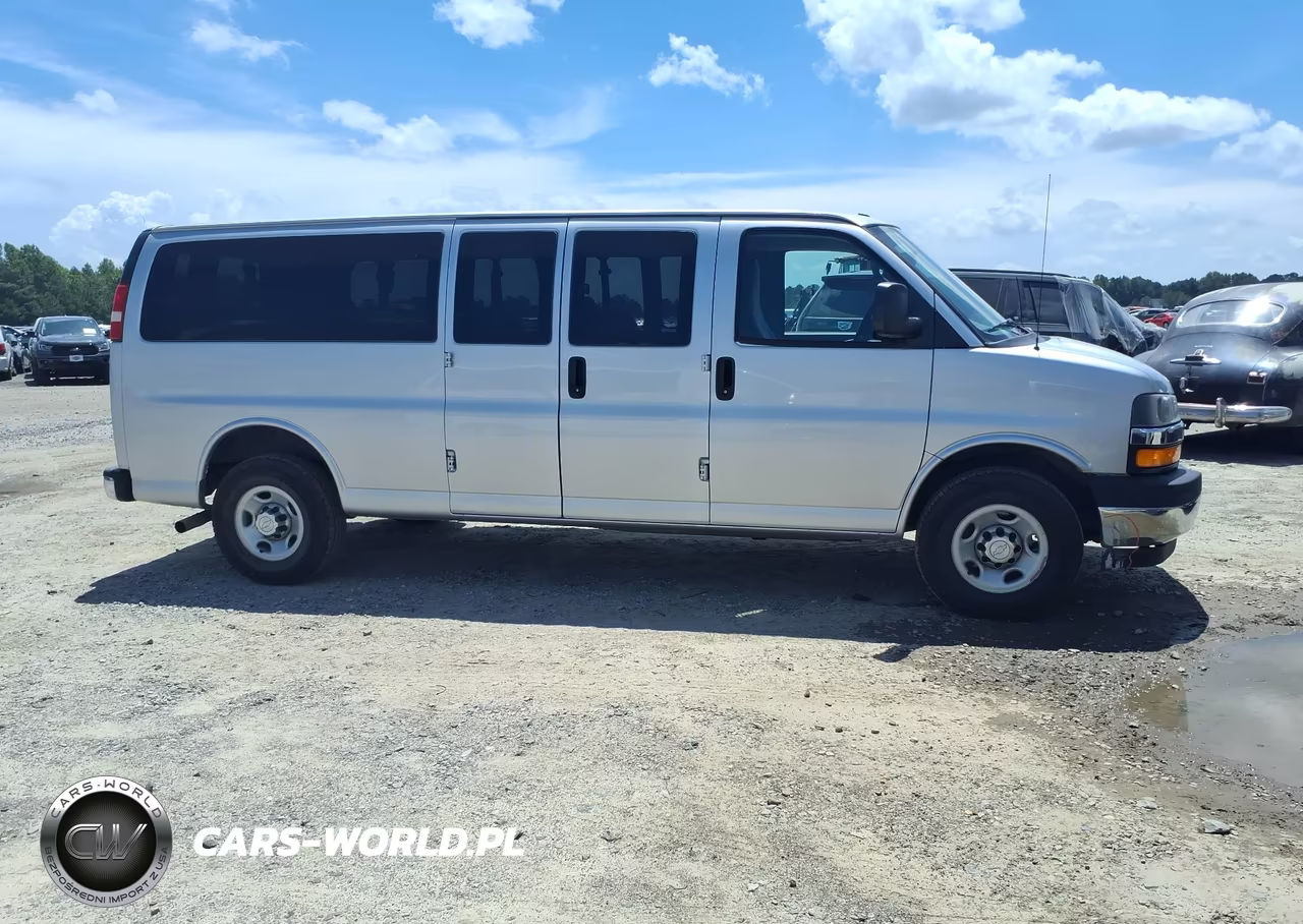 2017 Chevrolet Express 3500 Lt VIN:1GAZGPFF1H1333670 - 14