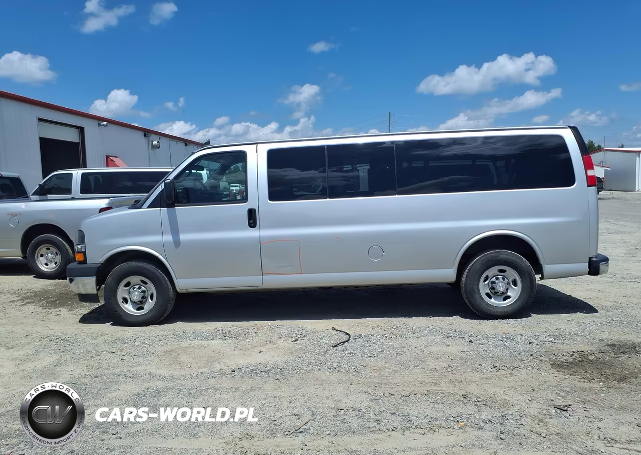 2017 Chevrolet Express 3500 Lt VIN:1GAZGPFF1H1333670 - 15