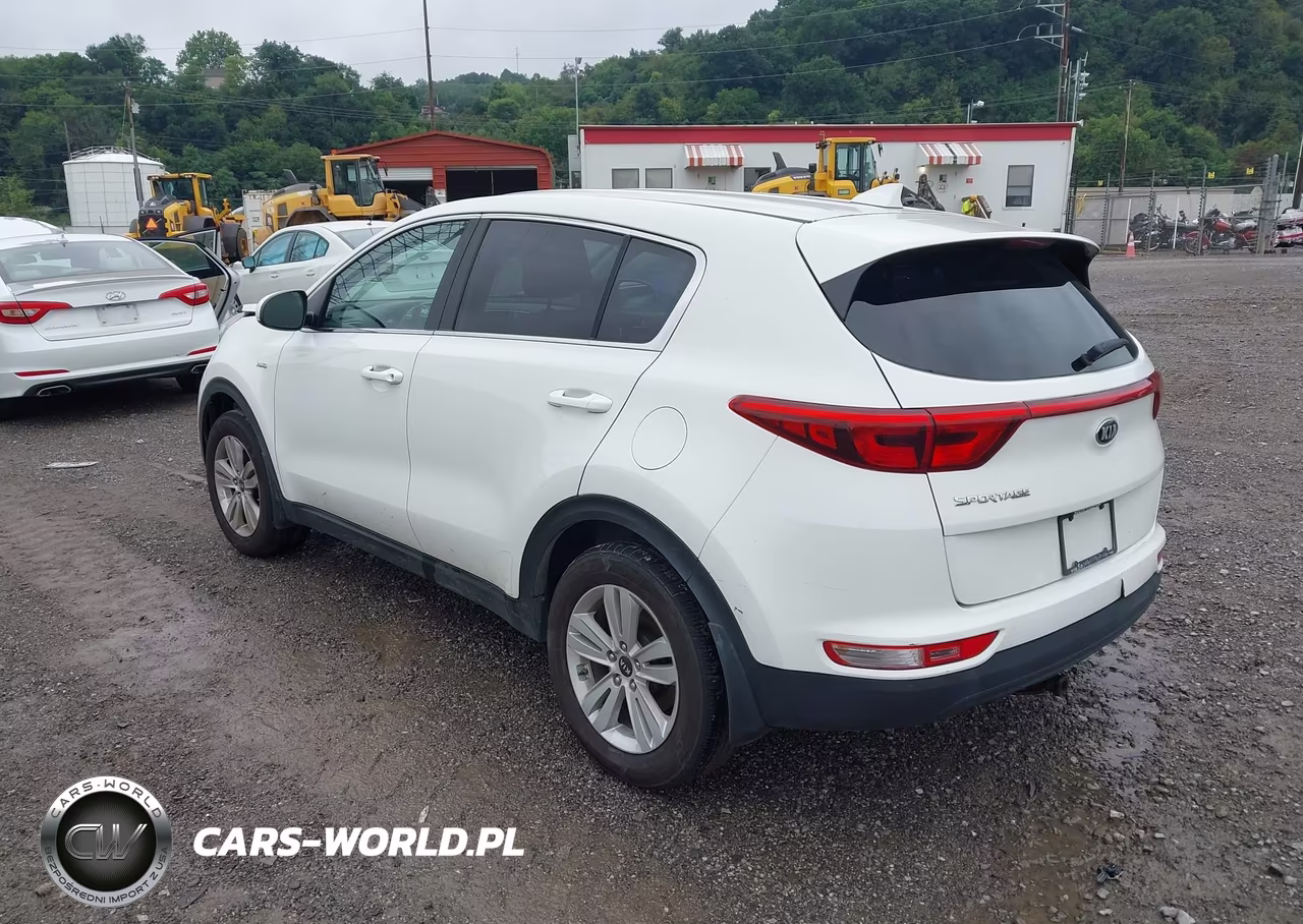 2018 Kia Sportage Lx VIN:KNDPMCAC3J7350504 - 3
