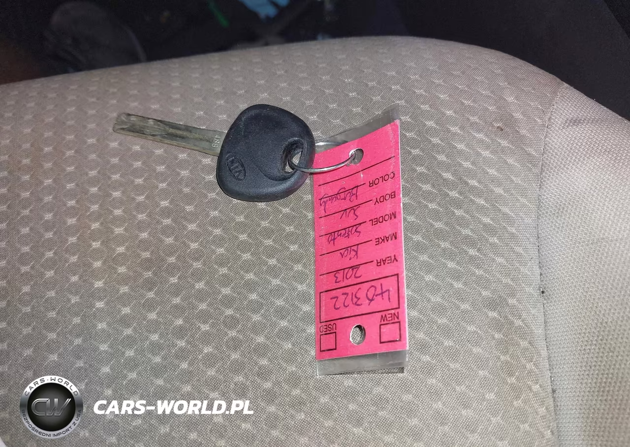 2013 Kia Sorento Lx VIN:5XYKT4A68DG403122 - 11