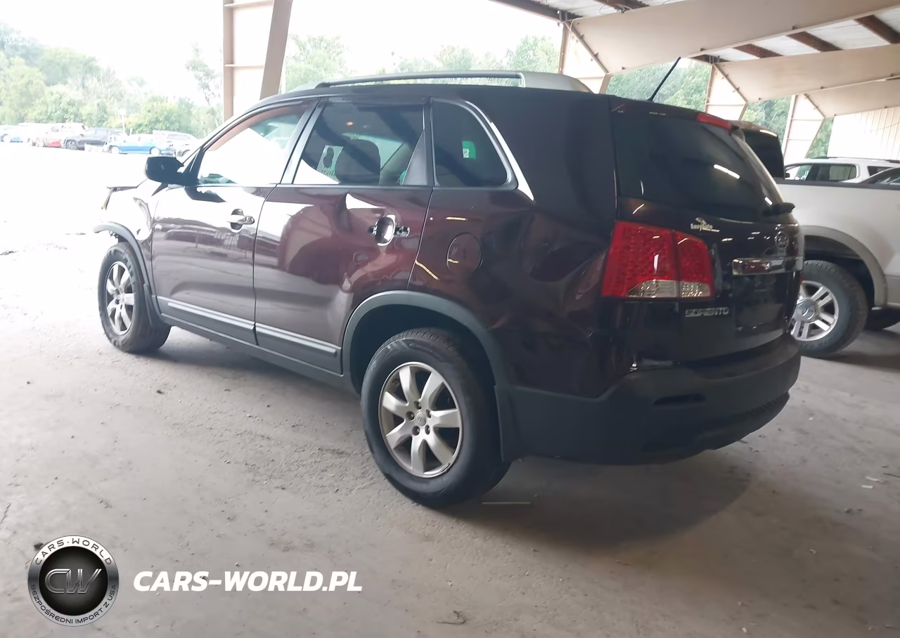 2013 Kia Sorento Lx VIN:5XYKT4A68DG403122 - 3