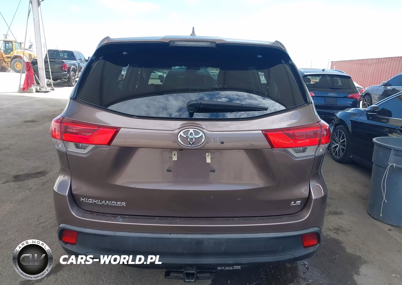 2019 Toyota Highlander Le Plus VIN:5TDZZRFH7KS347839 - 16
