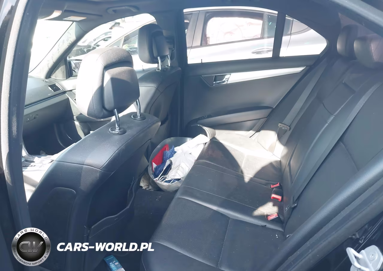 2010 Mercedes-Benz C 300 Sport VIN:WDDGF5EB3AF432851 - 16
