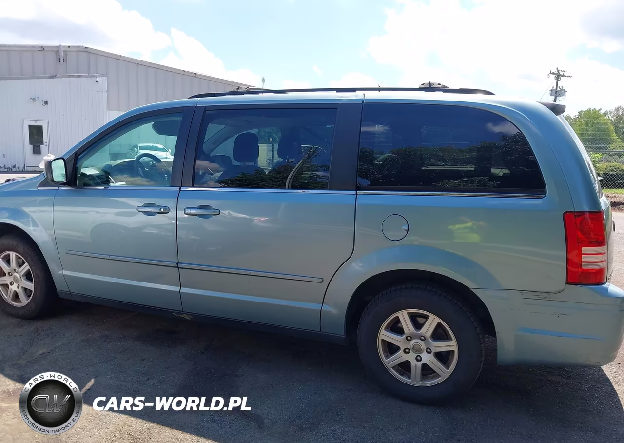 2010 Chrysler Town & Country New Lx VIN:2A4RR2D1XAR377044 - 14
