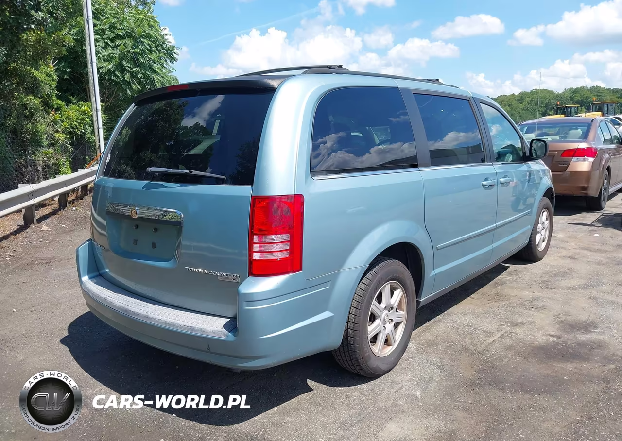 2010 Chrysler Town & Country New Lx VIN:2A4RR2D1XAR377044 - 4