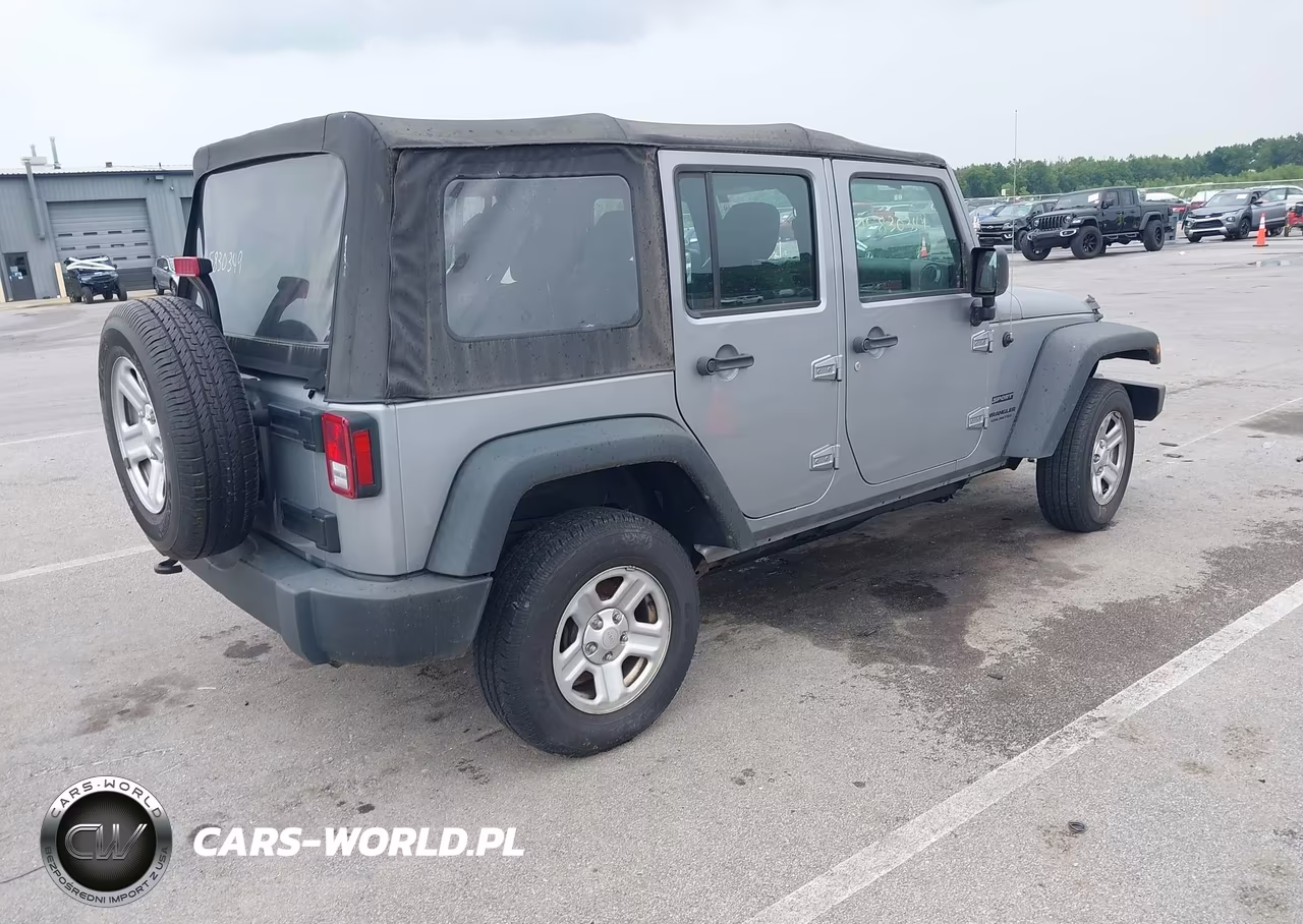 2015 Jeep Wrangler Unlimited Sport VIN:1C4BJWDG1FL760963 - 4