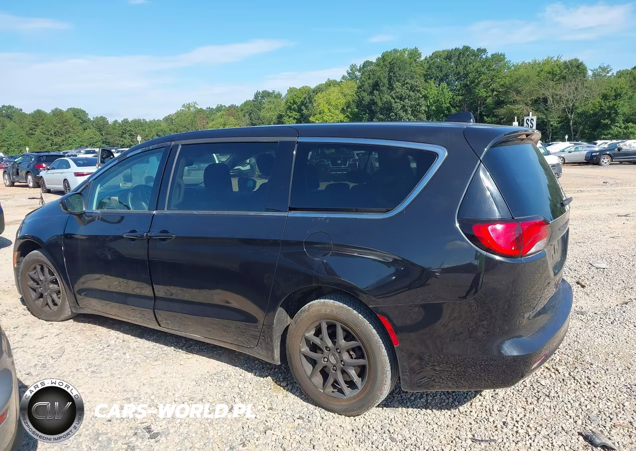 2017 Chrysler Pacifica Touring VIN:2C4RC1DG7HR623225 - 14