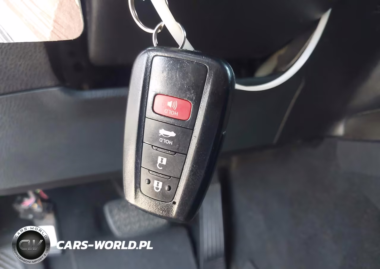 2021 Toyota Camry Le Hybrid VIN:4T1C31AKXMU548267 - 11