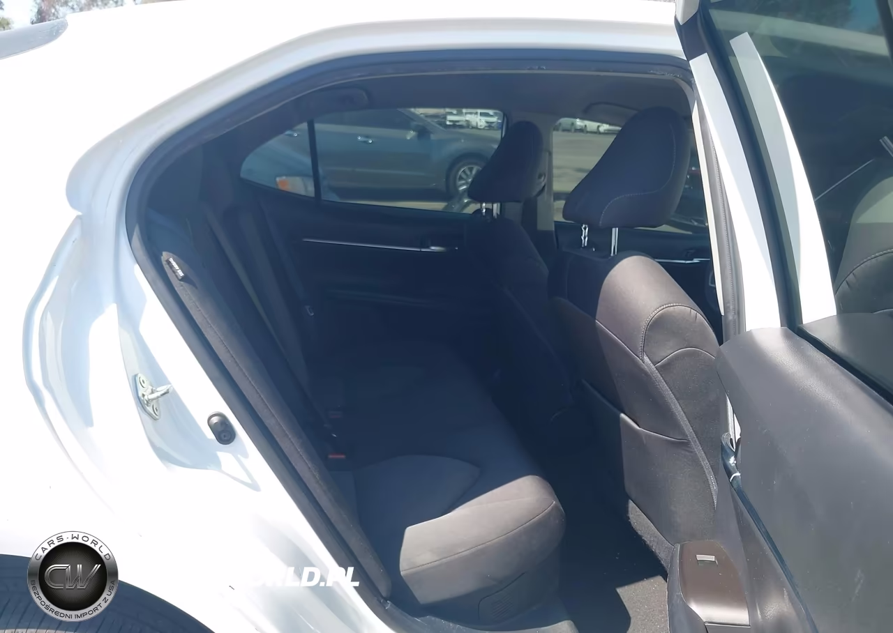 2021 Toyota Camry Le Hybrid VIN:4T1C31AKXMU548267 - 8