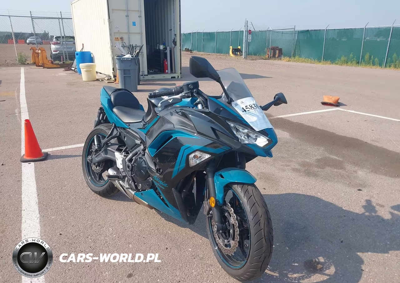 2021 Kawasaki Ex650 M