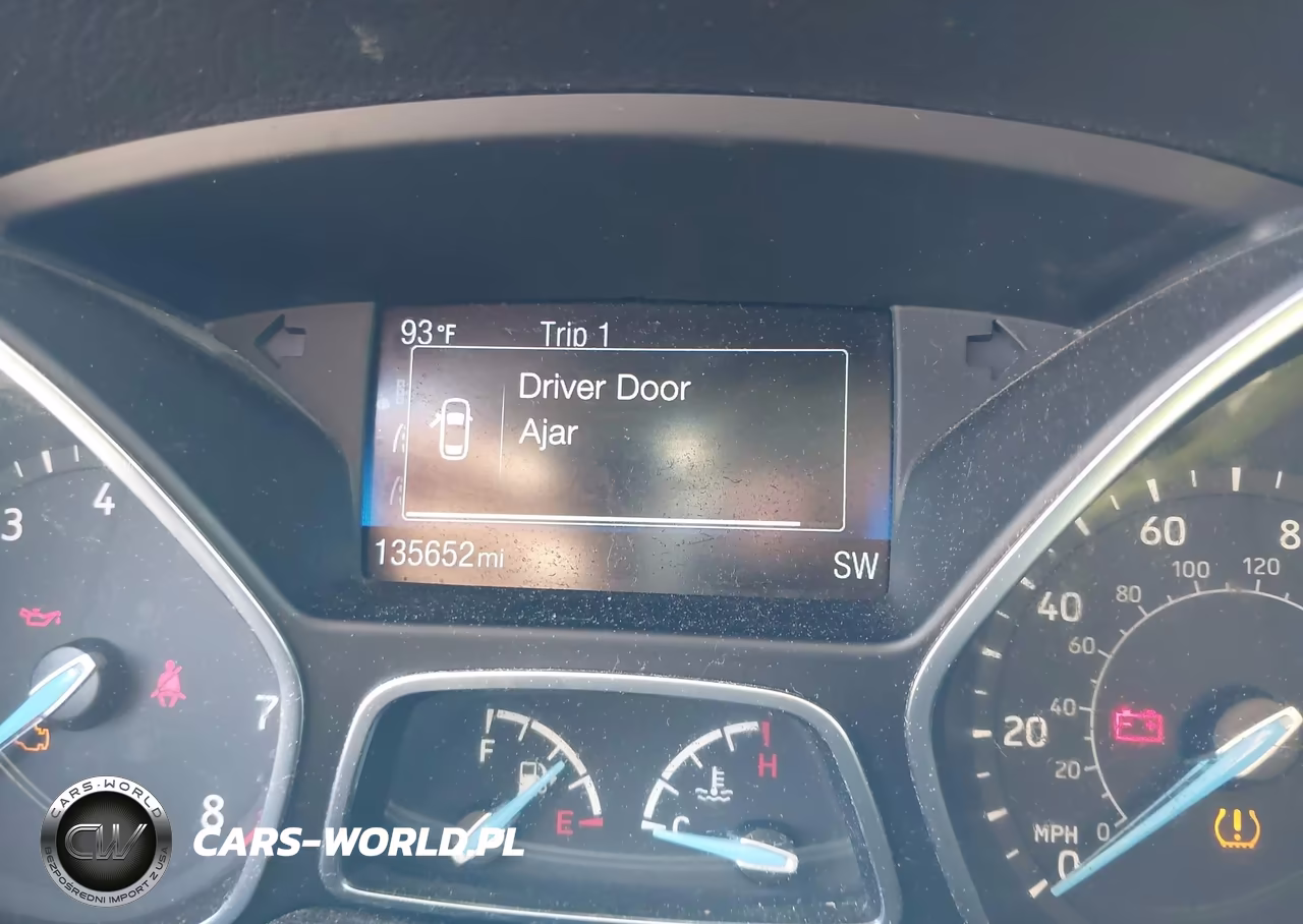 2018 Ford Focus Se VIN:1FADP3FE0JL242651 - 7