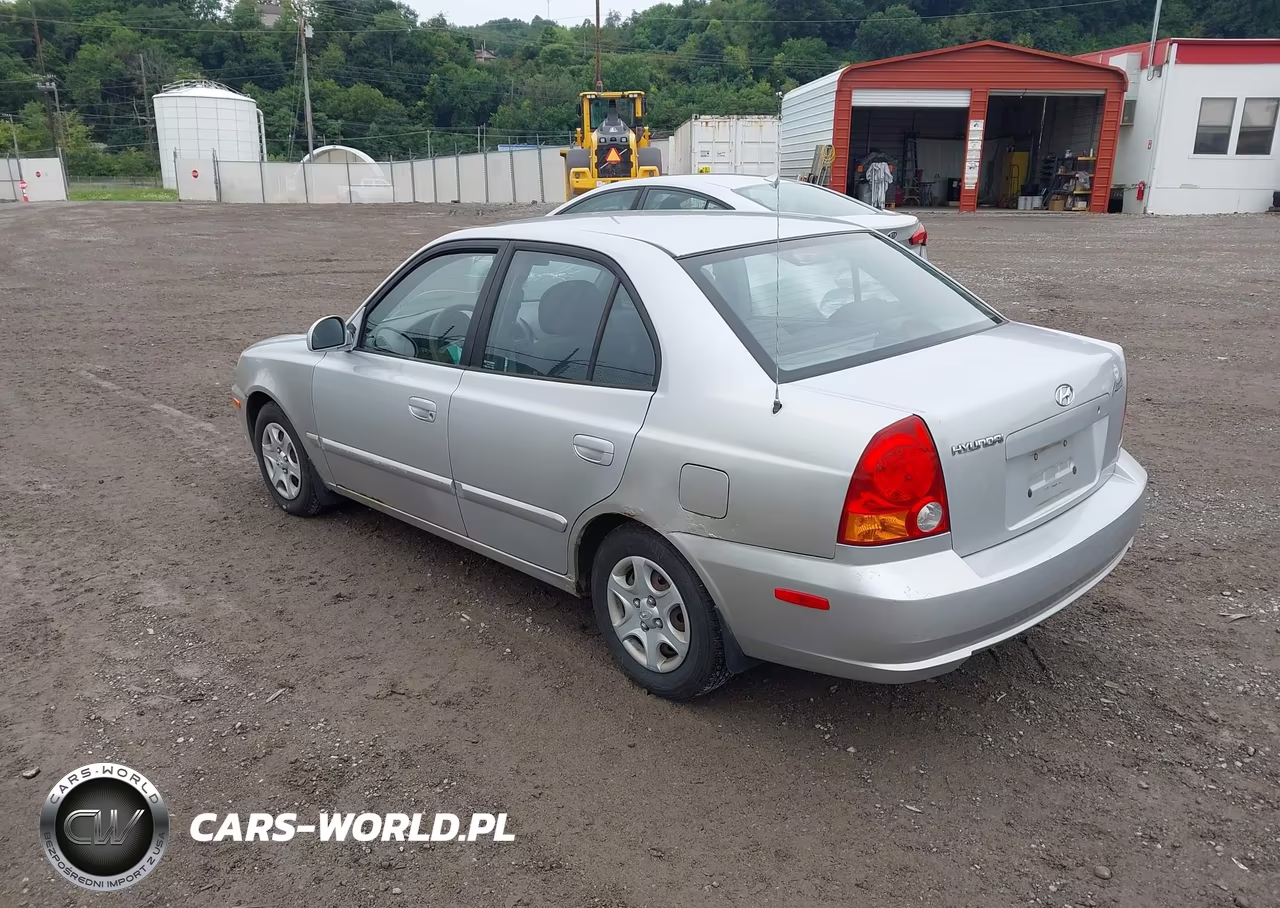 2005 Hyundai Accent Gls VIN:KMHCG45C15U659039 - 3