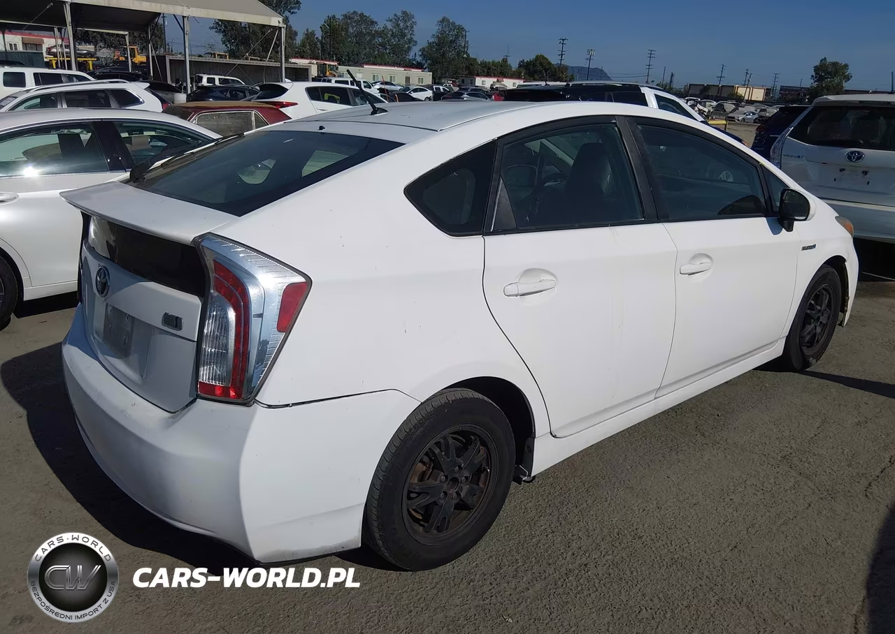 2012 Toyota Prius Two VIN:JTDKN3DU1C5469663 - 4