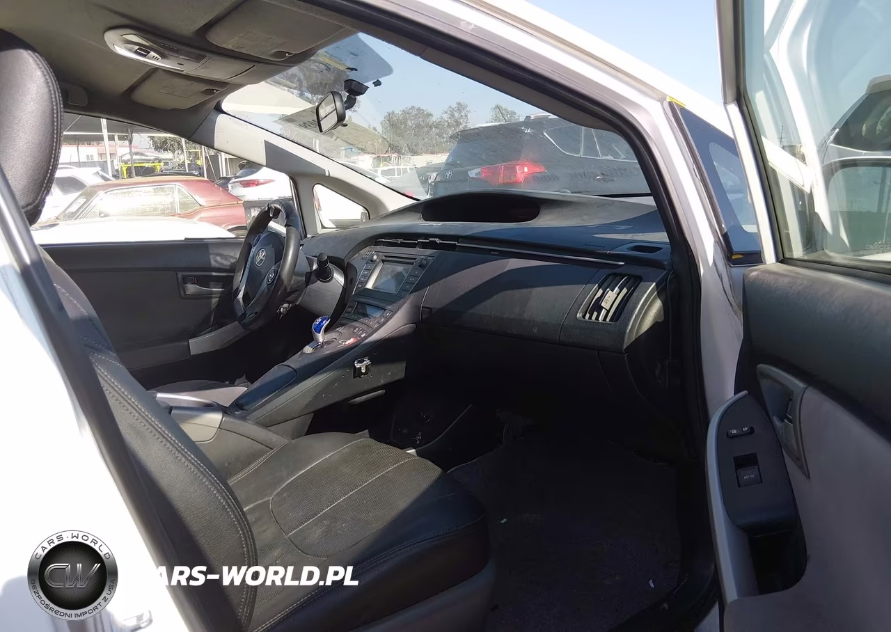 2012 Toyota Prius Two VIN:JTDKN3DU1C5469663 - 5