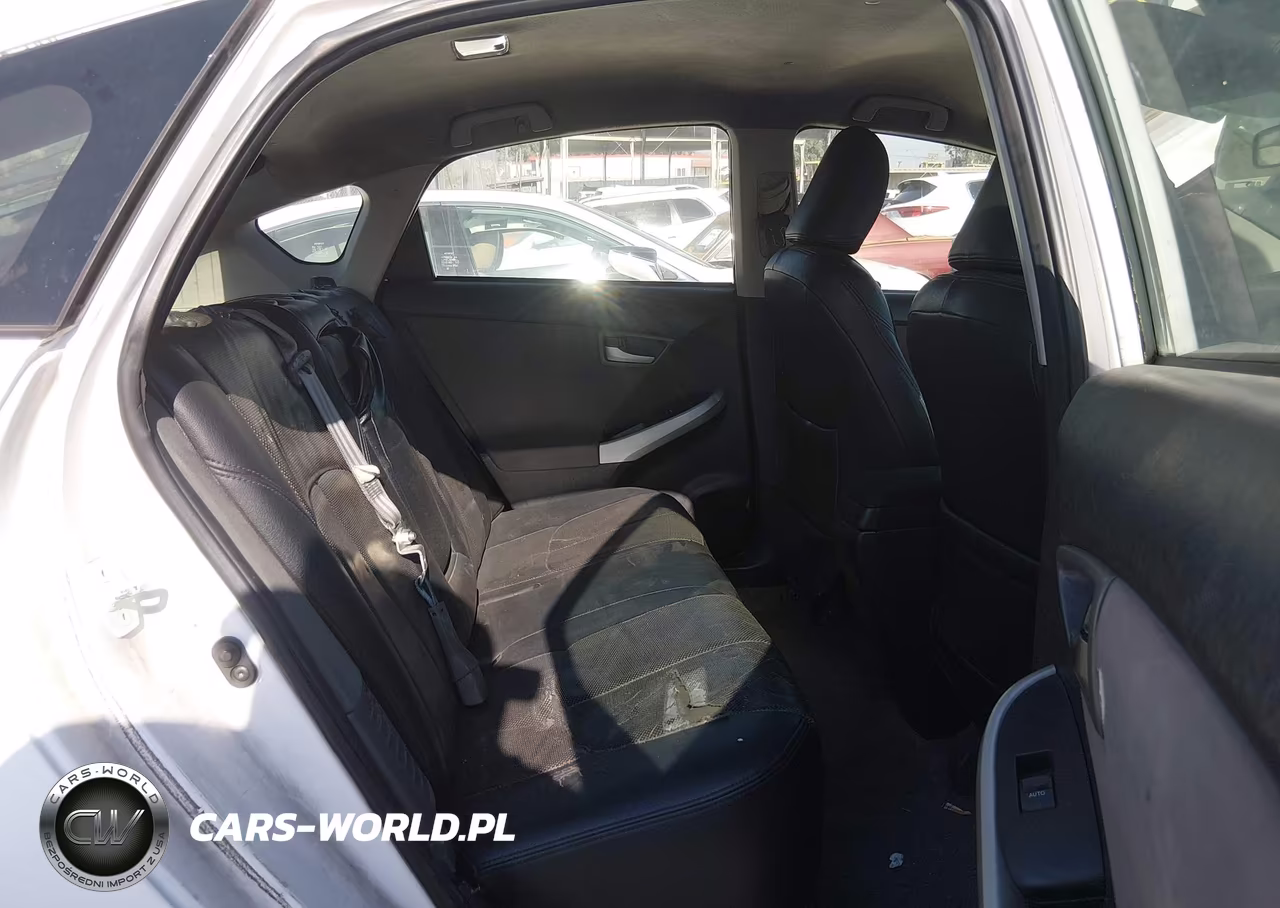 2012 Toyota Prius Two VIN:JTDKN3DU1C5469663 - 8