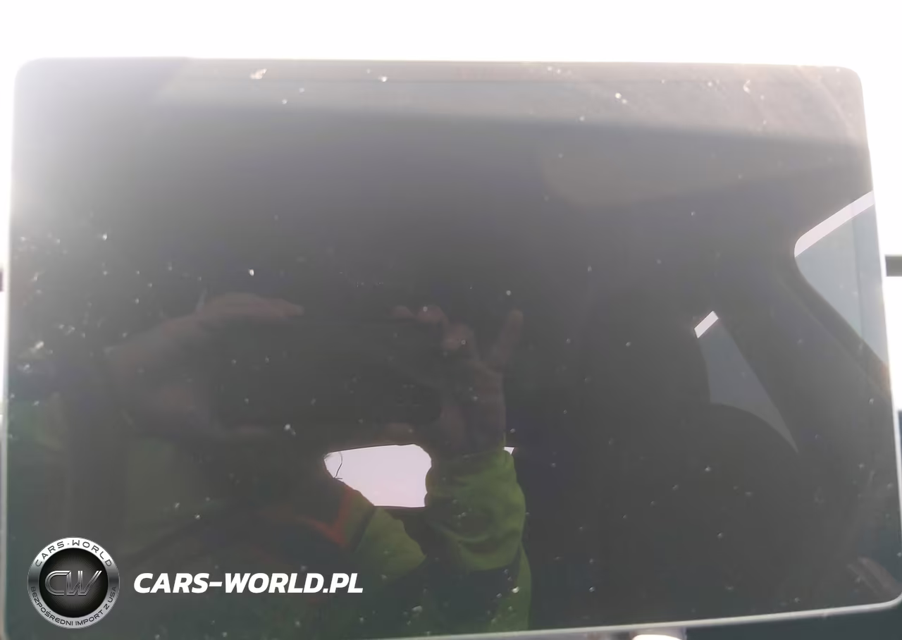 2023 Tesla Model Y VIN:7SAYGDEE7PA126281 - 17