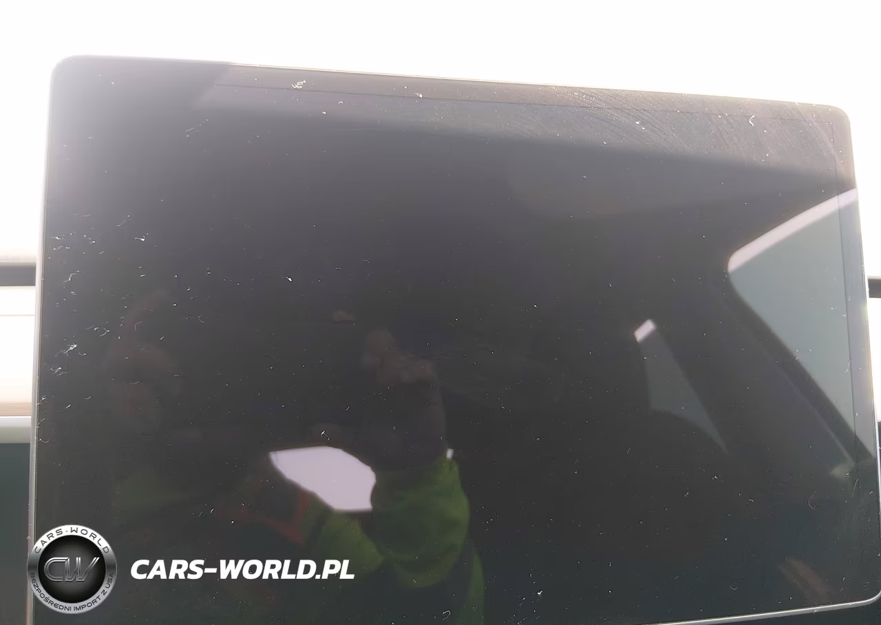 2023 Tesla Model Y VIN:7SAYGDEE7PA126281 - 18