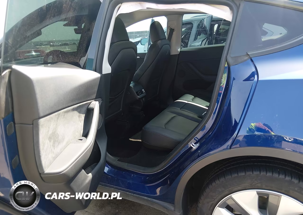 2023 Tesla Model Y VIN:7SAYGDEE7PA126281 - 8