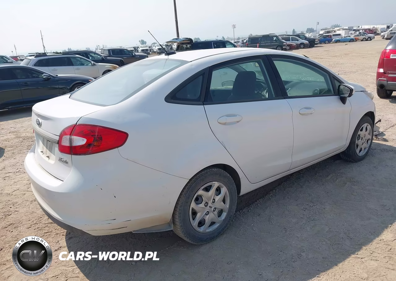2011 Ford Fiesta Se VIN:3FADP4BJ3BM239428 - 4