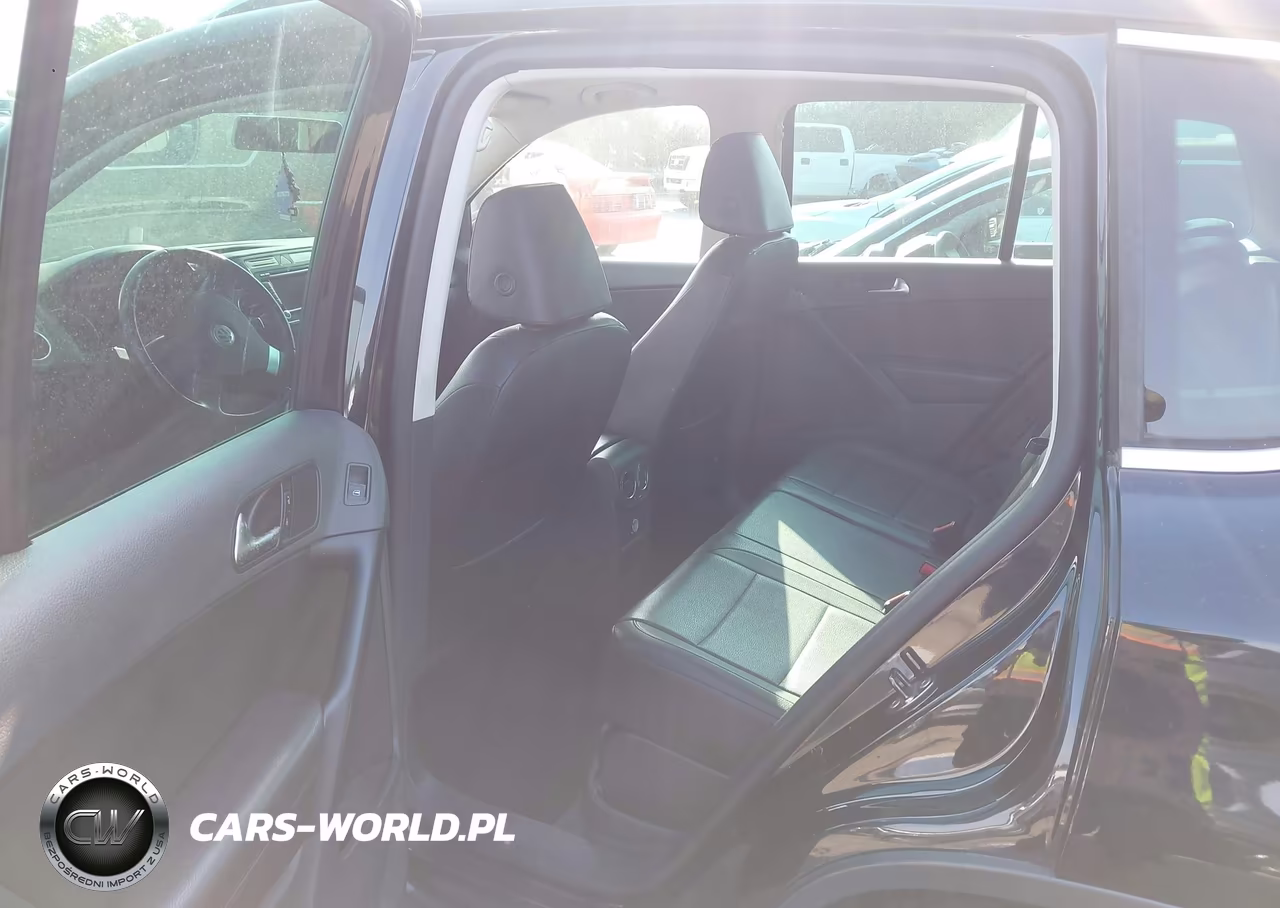 2010 Volkswagen Tiguan Wolfsburg Edition VIN:WVGBV7AX8AW524988 - 8