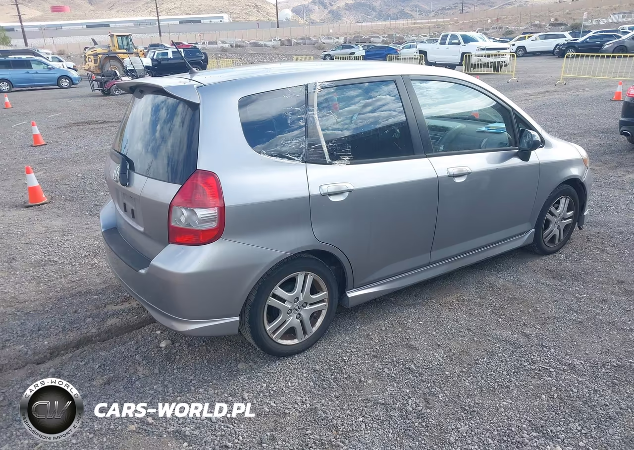 2007 Honda Fit Sport VIN:JHMGD38687S041051 - 4