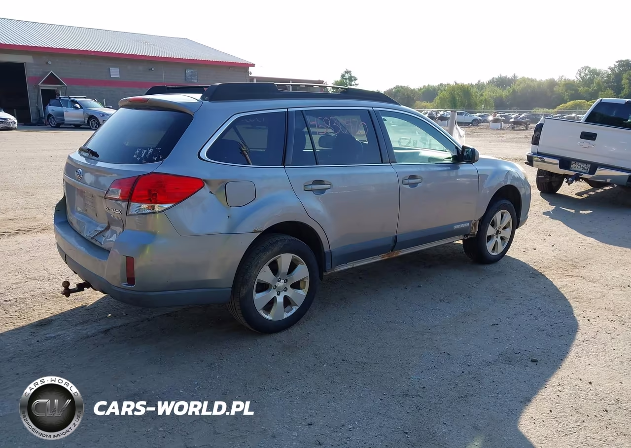 2011 Subaru Outback 2.5I Premium VIN:4S4BRBCC2B1345362 - 4