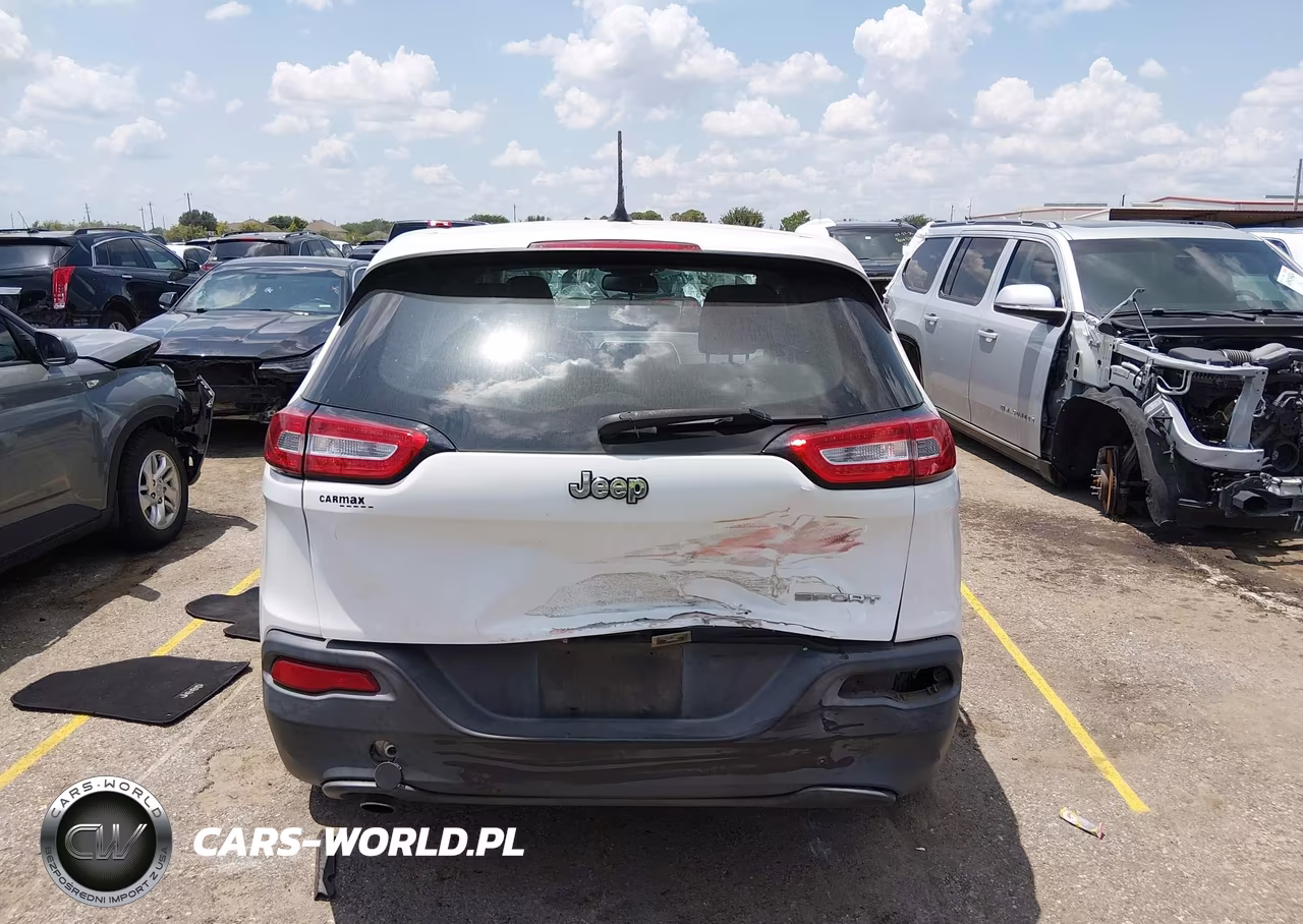 2015 Jeep Cherokee Sport VIN:1C4PJLAB4FW611698 - 16