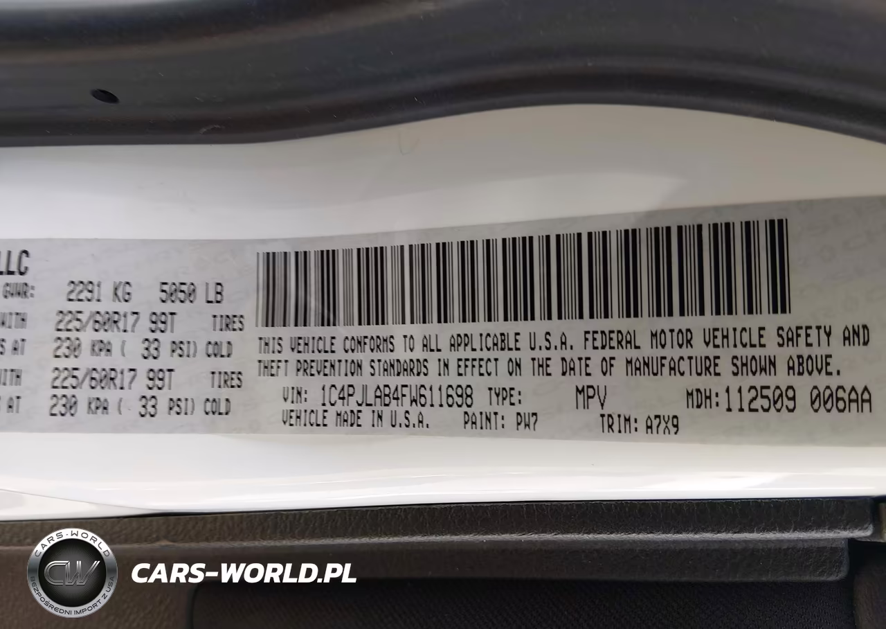 2015 Jeep Cherokee Sport VIN:1C4PJLAB4FW611698 - 9